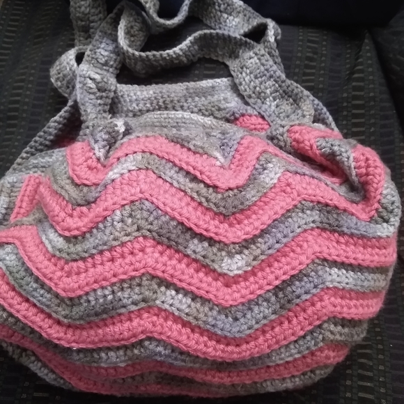 Ripple boho vintage style crochet handbag - Picture 4 of 4